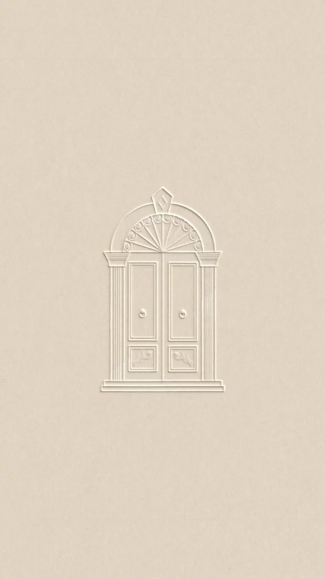 Découvre l’identité visuelle d’Aude et le Beau 🗝️

Chaque élément de cette identité a été pensé pour refléter la philosophie d’Aude en matière de décoration intérieure.

- Logos principaux et secondaires : Ils capturent les valeurs de la marque tout en offrant flexibilité et adaptabilité.

- Palette de couleurs : Des teintes qui évoquent la chaleur et la douceur, créant une atmosphère harmonieuse et raffinée.

- Typographie semi sur-mesure : En partant d’une base existante, j’ai modifié cette typographie pour qu’elle reflète les valeurs poétiques et élégantes d’Aude.

- Illustrations : Elles ajoutent une touche unique, rendant l’univers de la marque encore plus vivant.

- Supports de communication : Chaque détail, des cartes de visite aux brochures, est conçu pour assurer une cohérence visuelle à chaque point de contact.

Qu’en penses-tu ? Dis-le-moi en commentaire ! 💬

#entrepeneure #entrepreneusescreatives #decoratricedinterieur #decorationdinterieur #architectedinterieur #architecte #identitedemarque #identitegraphique #imagedemarque #marqueecoresponsable #lancersamarque #strategiedemarque #marqueethique #identitevisuelle #communicationvisuelle #creersamarque #siteinternet #sitevitrine #siteecommerce #graphisteindependant #graphistefreelance #branding #marquefrançaise #chartegraphique #entrepreneusecreative #venteenligne #marquefrancaise #creatricefrancaise #universdemarque